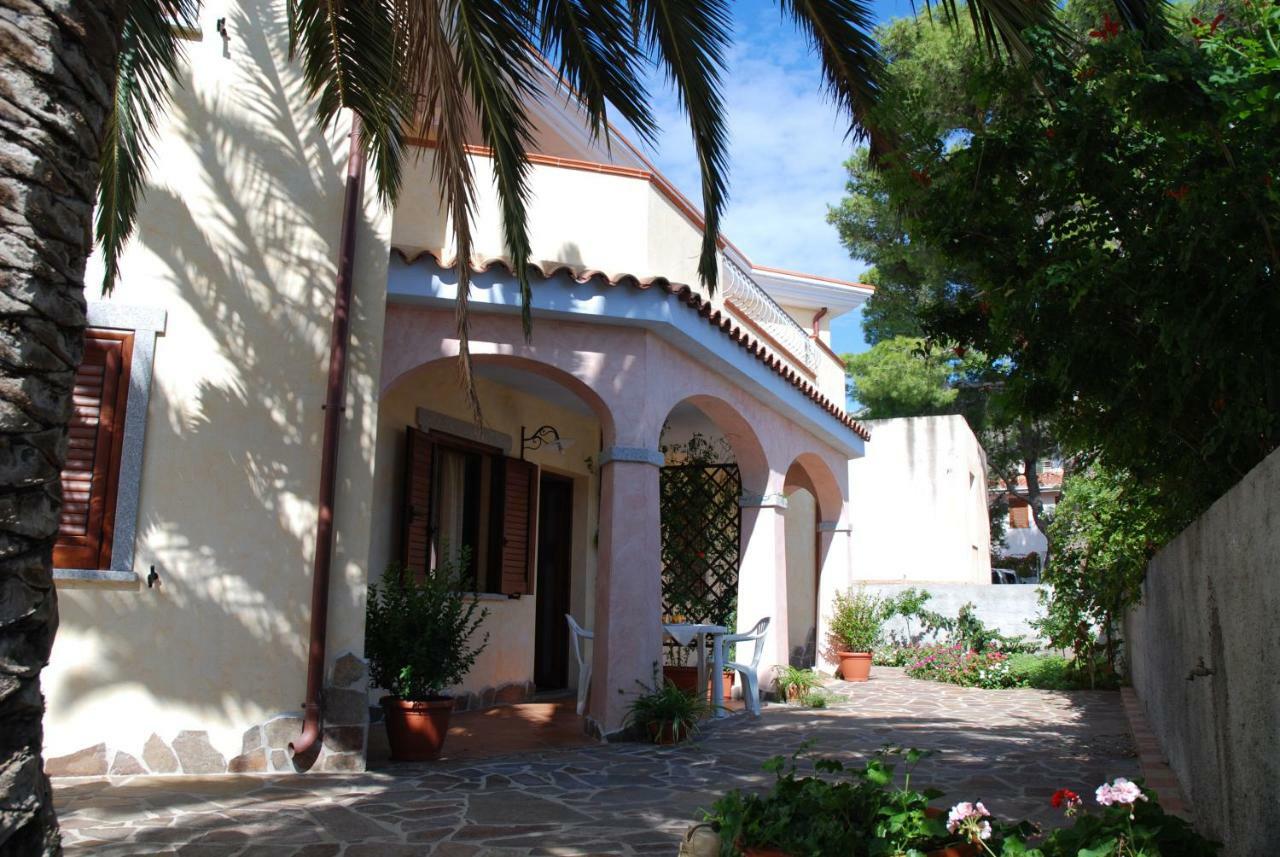 Casa In Riva Al Mare Apartman Cala Gonone Kültér fotó